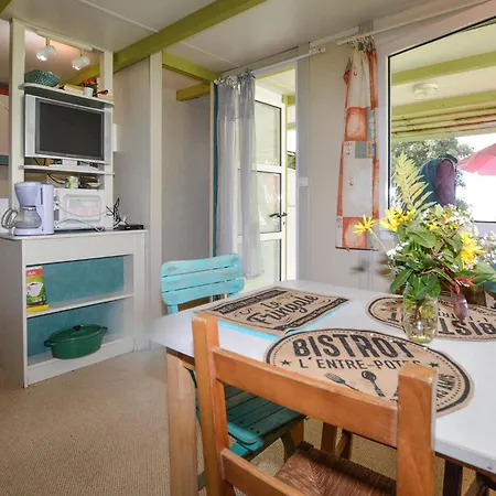 Gorgeous Stacaravan In Campingplads 2*